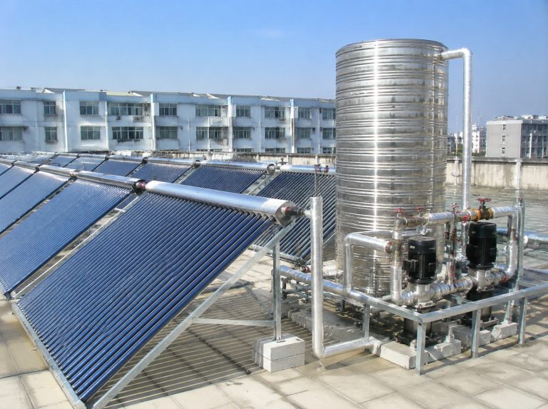 石首商用大容量真空管太阳能热水系统